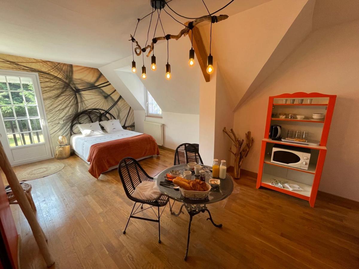 Belle Chambre Double Orange Tout Bonnement Bien Putot-en-Auge Luaran gambar