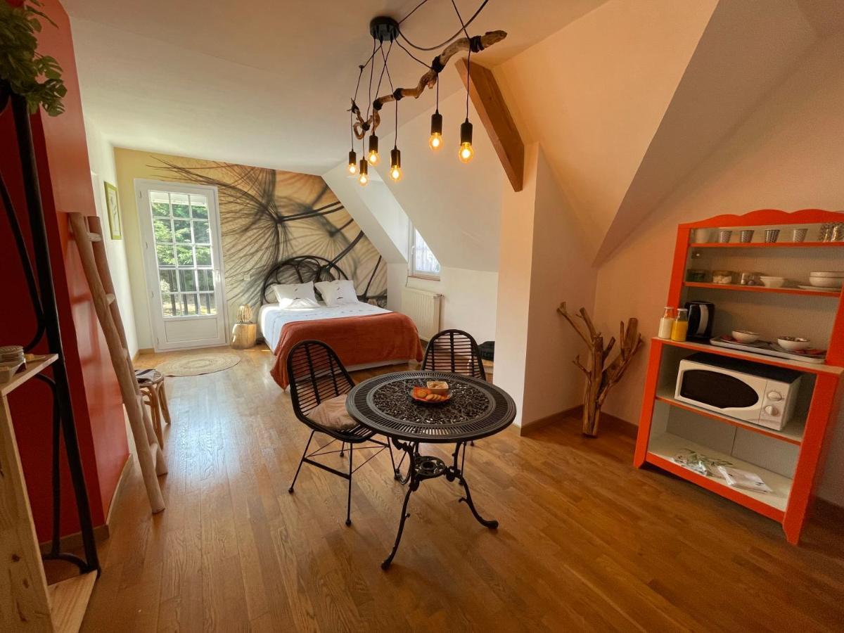 Belle Chambre Double Orange Tout Bonnement Bien Putot-en-Auge Luaran gambar