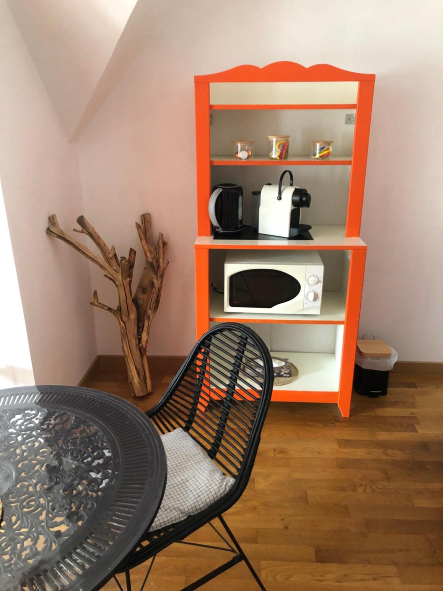 Belle Chambre Double Orange Tout Bonnement Bien Putot-en-Auge Luaran gambar